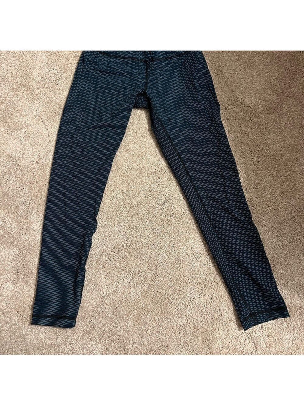 Lululemon Wunder Under High Rise Black and Teal Size 8 - Picture 8 of 8